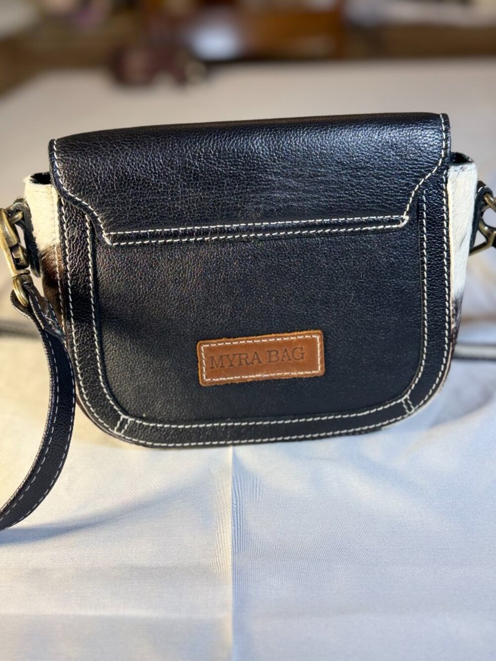 Myra Leather/cowhair crossbody purse. Cute! - Picture 2 of 6